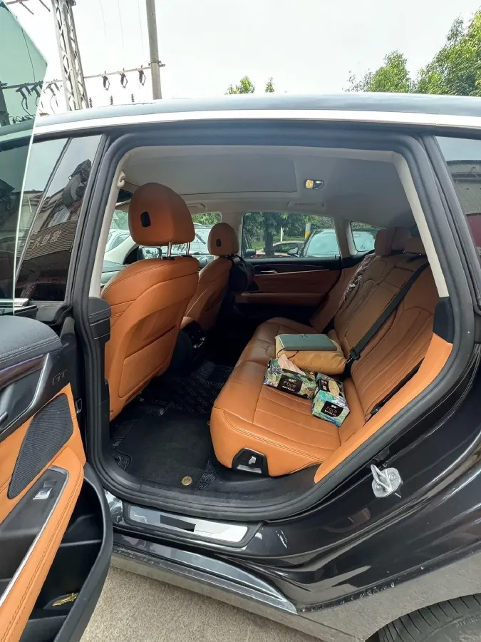 2022 BMW 6 Series GT 2.0T 245HP L4 8AT,autocango,china used car exporter,china ev exporter,chinese used car exporter,chinese used ev exporter