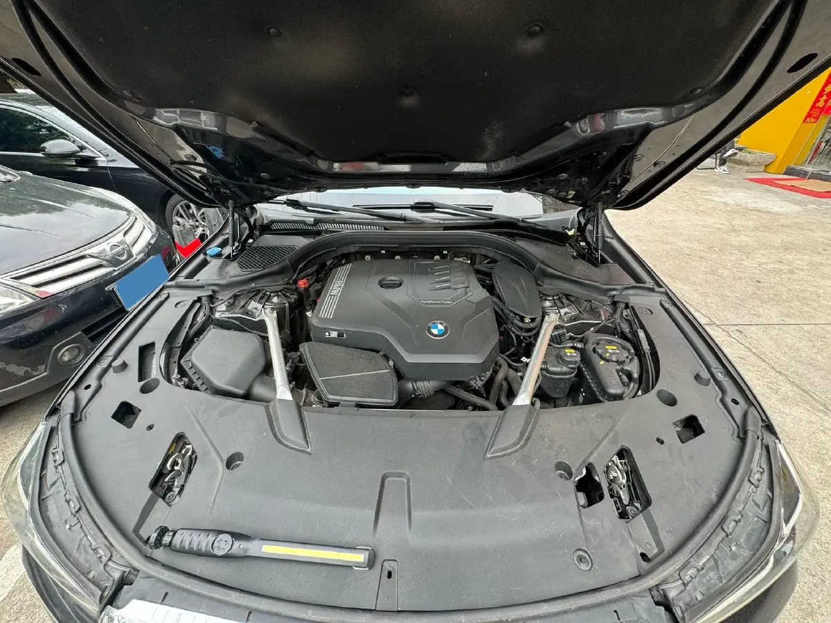 2022 BMW 6 Series GT 2.0T 245HP L4 8AT,autocango,china used car exporter,china ev exporter,chinese used car exporter,chinese used ev exporter