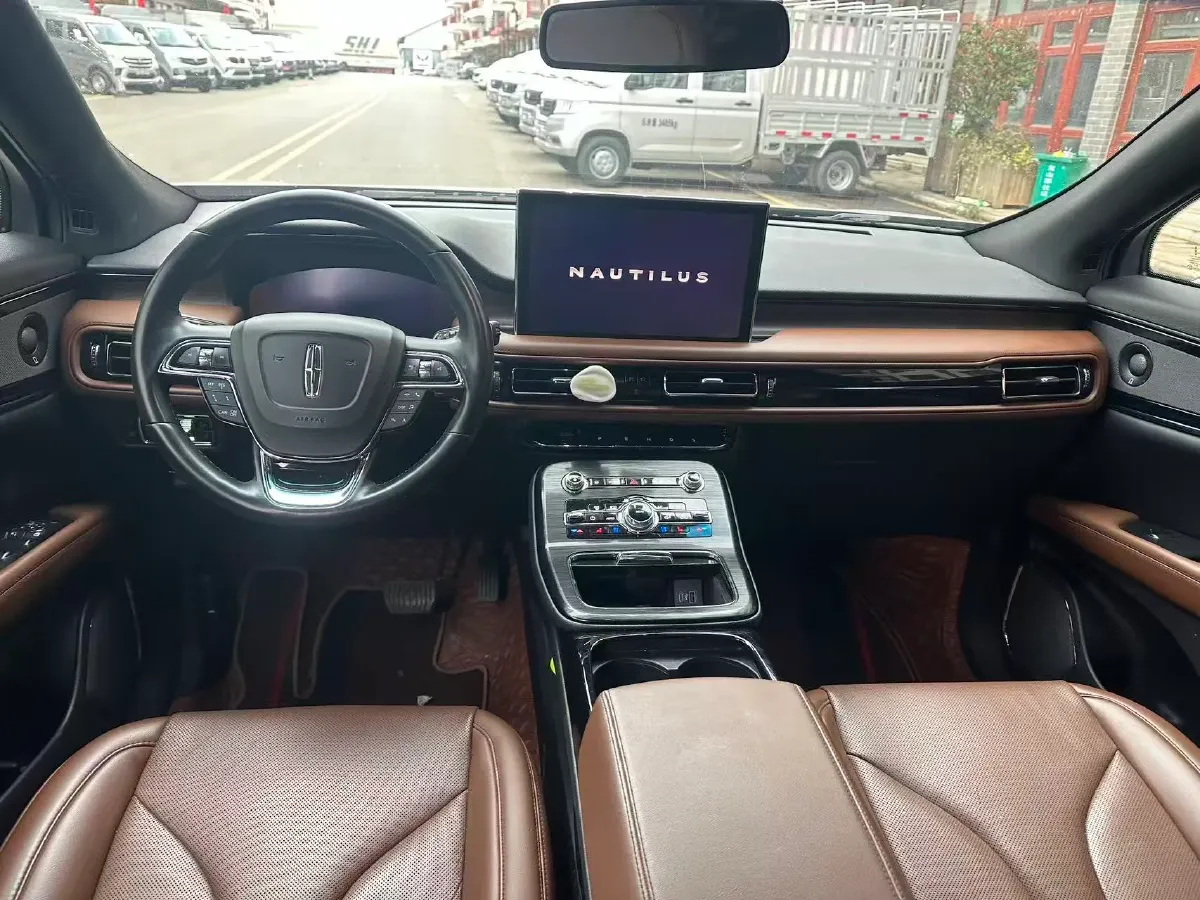 2021 Lincoln Nautilus 2.0T 245HP L4 8AT,autocango,china used car exporter,china ev exporter,chinese used car exporter,chinese used ev exporter