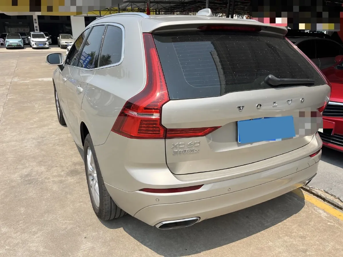 2018 Volvo XC60 2.0T 254HP L4 8AT,autocango,china used car exporter,china ev exporter,chinese used car exporter,chinese used ev exporter