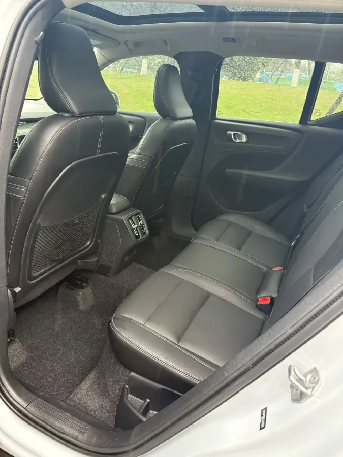 2020 Volvo XC40 1.5T 163HP L3 8AT,autocango,china used car exporter,china ev exporter,chinese used car exporter,chinese used ev exporter