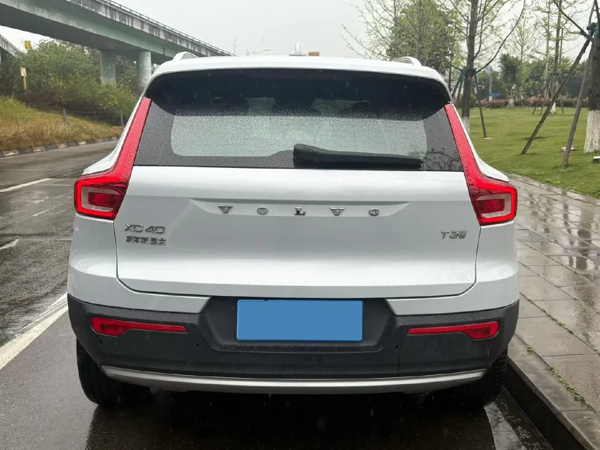 2020 Volvo XC40 1.5T 163HP L3 8AT,autocango,china used car exporter,china ev exporter,chinese used car exporter,chinese used ev exporter