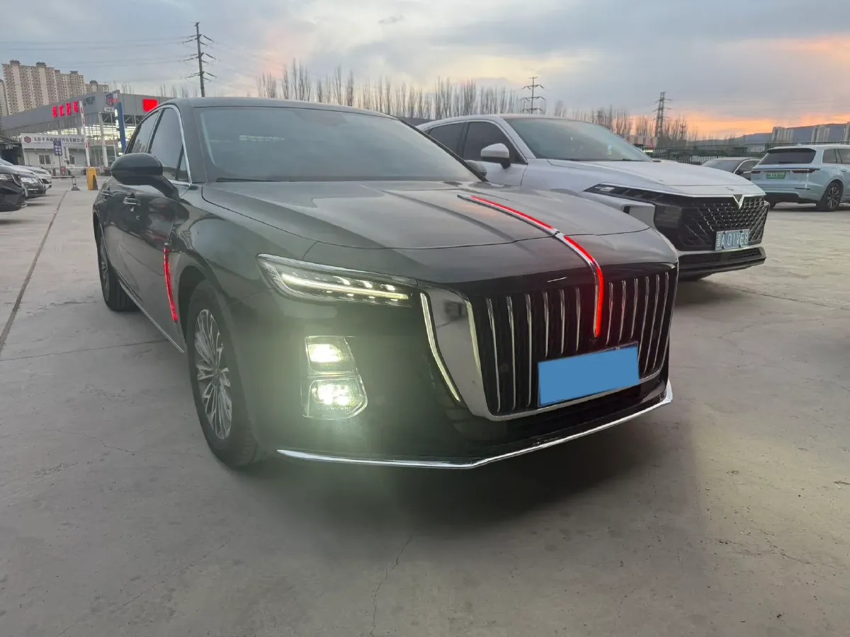 2024 HongQi H5 2.0T 224HP L4 8AT,autocango,china used car exporter,china ev exporter,chinese used car exporter,chinese used ev exporter
