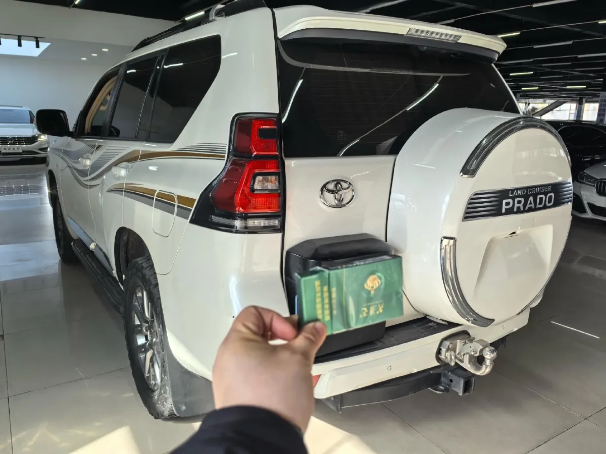 2019 Land Rover Range Rover Velar 2.0T 300HP L4 8AT,autocango,china used car exporter,china ev exporter,chinese used car exporter,chinese used ev exporter