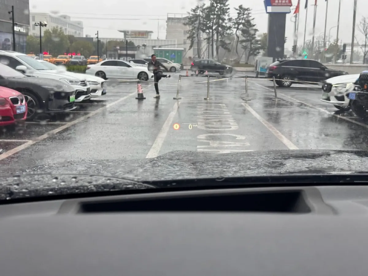 2022 BMW X5 2.0T 245HP L4 8AT,autocango,china used car exporter,china ev exporter,chinese used car exporter,chinese used ev exporter