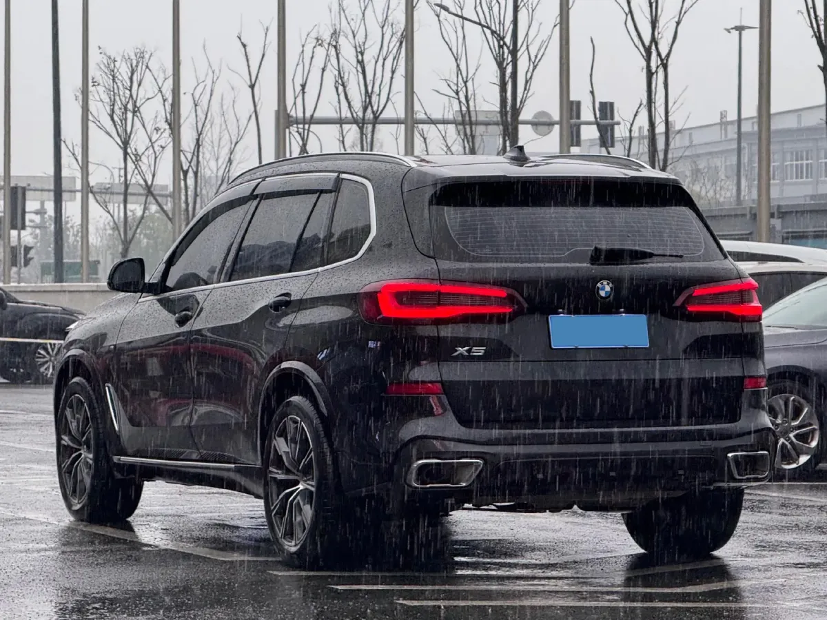 2022 BMW X5 2.0T 245HP L4 8AT,autocango,china used car exporter,china ev exporter,chinese used car exporter,chinese used ev exporter