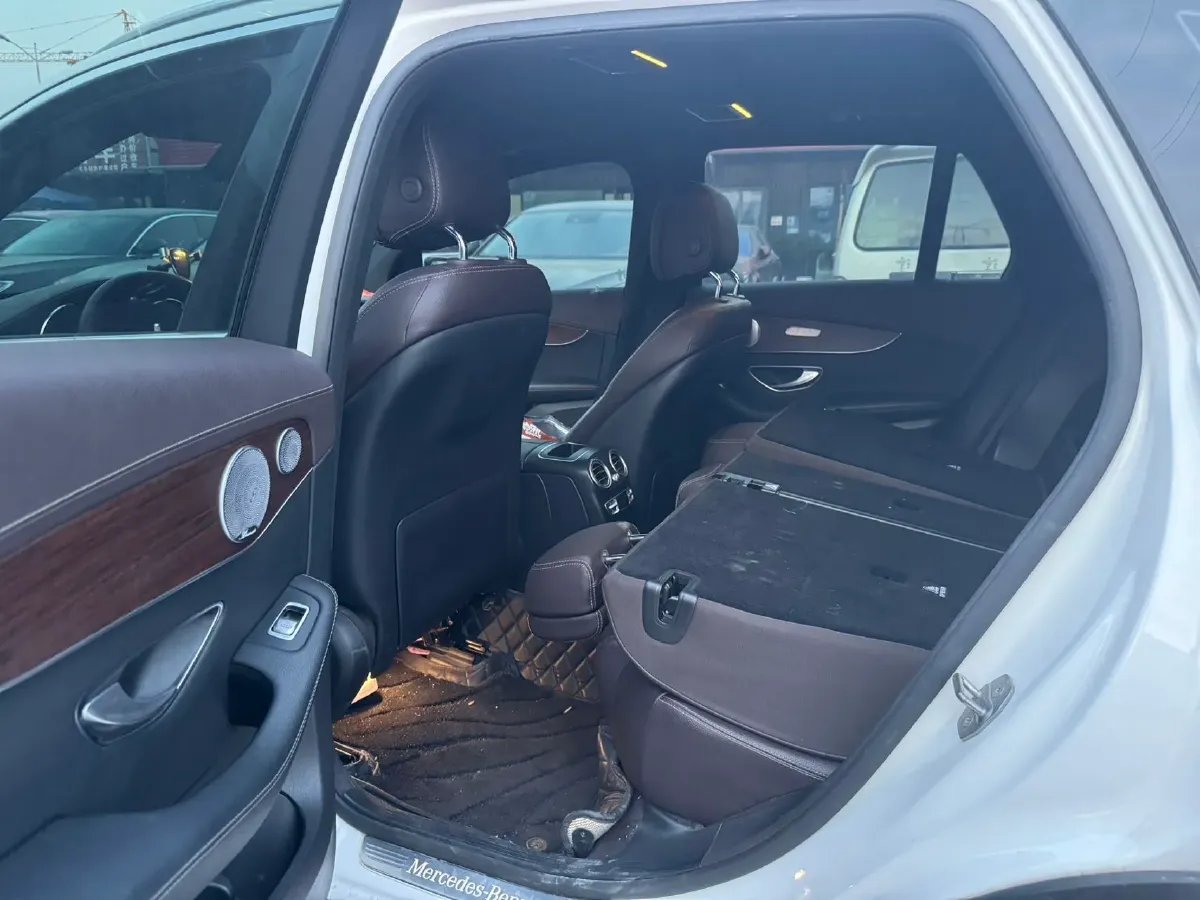 2021 Mercedes-Benz GLC Class 2.0T 258HP L4 9AT,autocango,china used car exporter,china ev exporter,chinese used car exporter,chinese used ev exporter