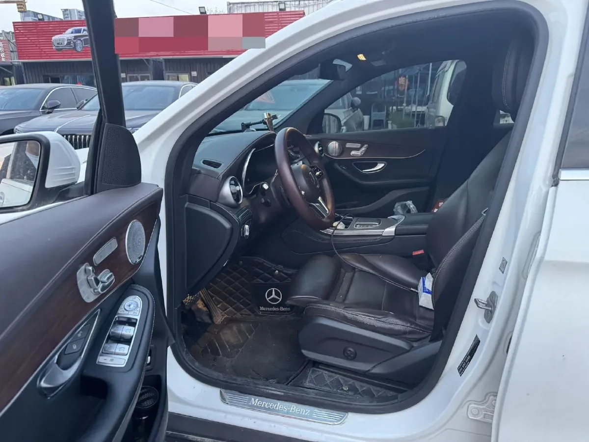 2021 Mercedes-Benz GLC Class 2.0T 258HP L4 9AT,autocango,china used car exporter,china ev exporter,chinese used car exporter,chinese used ev exporter