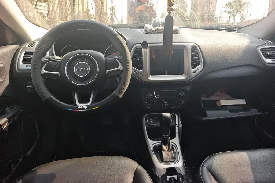 2017 Jeep Compass 1.4T 165HP L4 7DCT,autocango,china used car exporter,china ev exporter,chinese used car exporter,chinese used ev exporter
