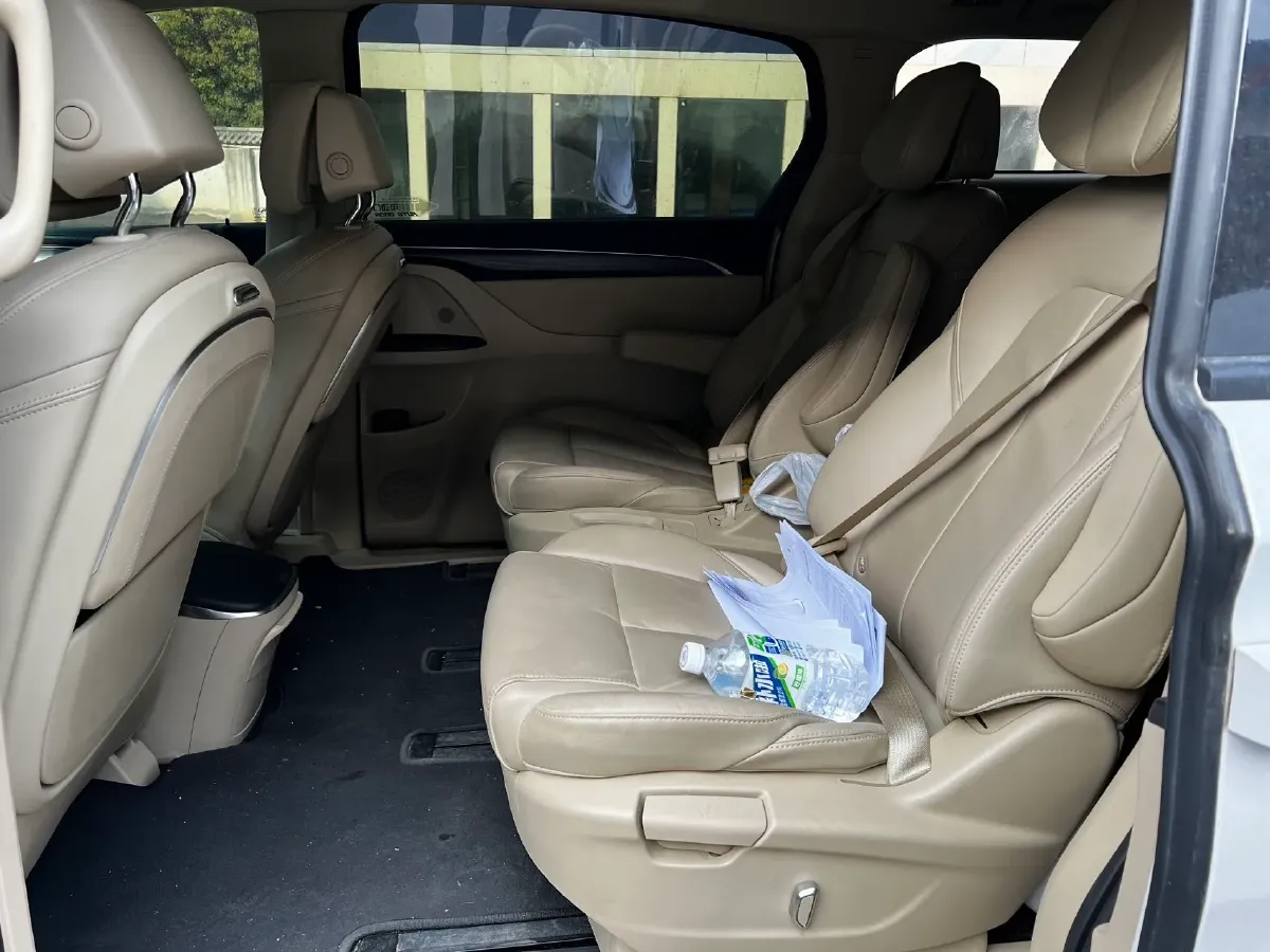 2023 Buick GL8 2.0T 237HP L4 9AT,autocango,china used car exporter,china ev exporter,chinese used car exporter,chinese used ev exporter