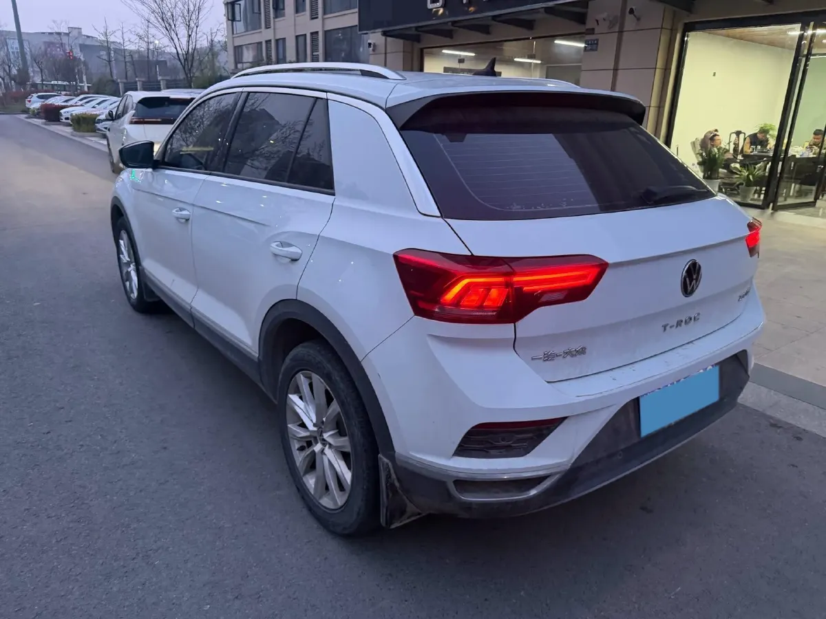 2021 Volkswagen T-Roc 1.4T 150HP L4 7DCT,autocango,china used car exporter,china ev exporter,chinese used car exporter,chinese used ev exporter