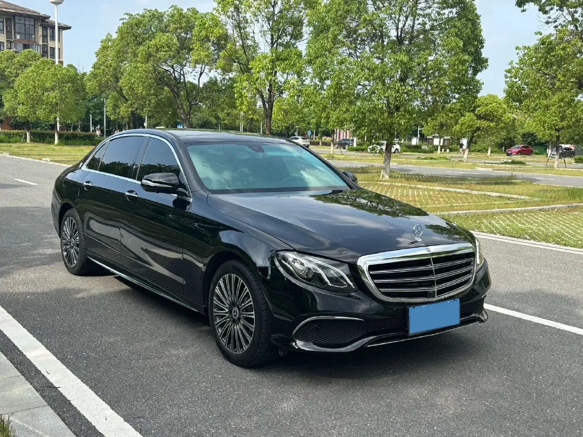 2020 Mercedes-Benz E Class 2.0T 258HP L4 9AT,autocango,china used car exporter,china ev exporter,chinese used car exporter,chinese used ev exporter
