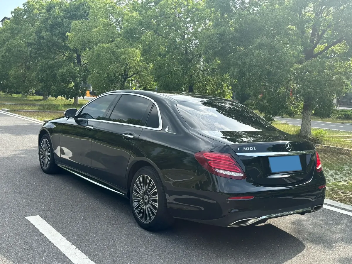 2020 Mercedes-Benz E Class 2.0T 258HP L4 9AT,autocango,china used car exporter,china ev exporter,chinese used car exporter,chinese used ev exporter