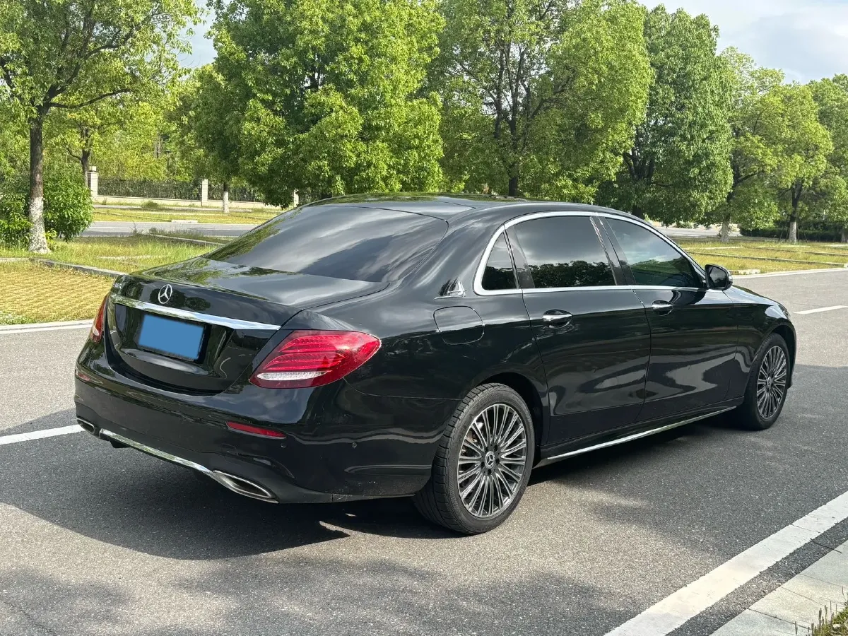 2020 Mercedes-Benz E Class 2.0T 258HP L4 9AT,autocango,china used car exporter,china ev exporter,chinese used car exporter,chinese used ev exporter