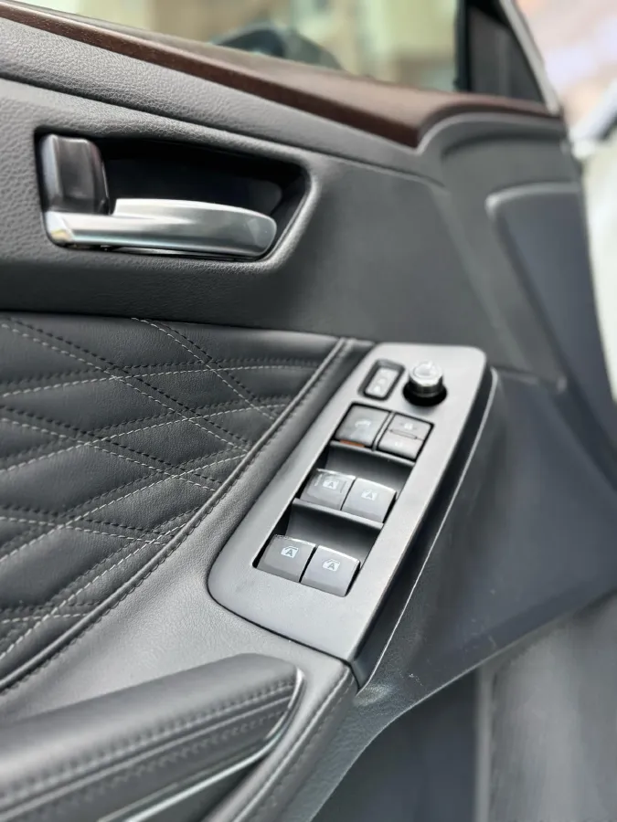 2019 Toyota Avalon 2.5L 209HP L4 8AT,autocango,china used car exporter,china ev exporter,chinese used car exporter,chinese used ev exporter