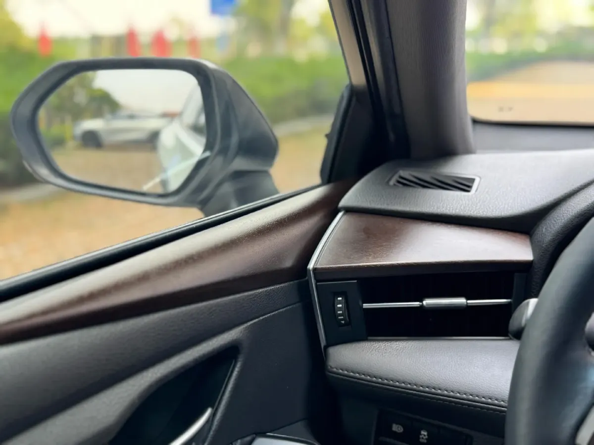 2019 Toyota Avalon 2.5L 209HP L4 8AT,autocango,china used car exporter,china ev exporter,chinese used car exporter,chinese used ev exporter