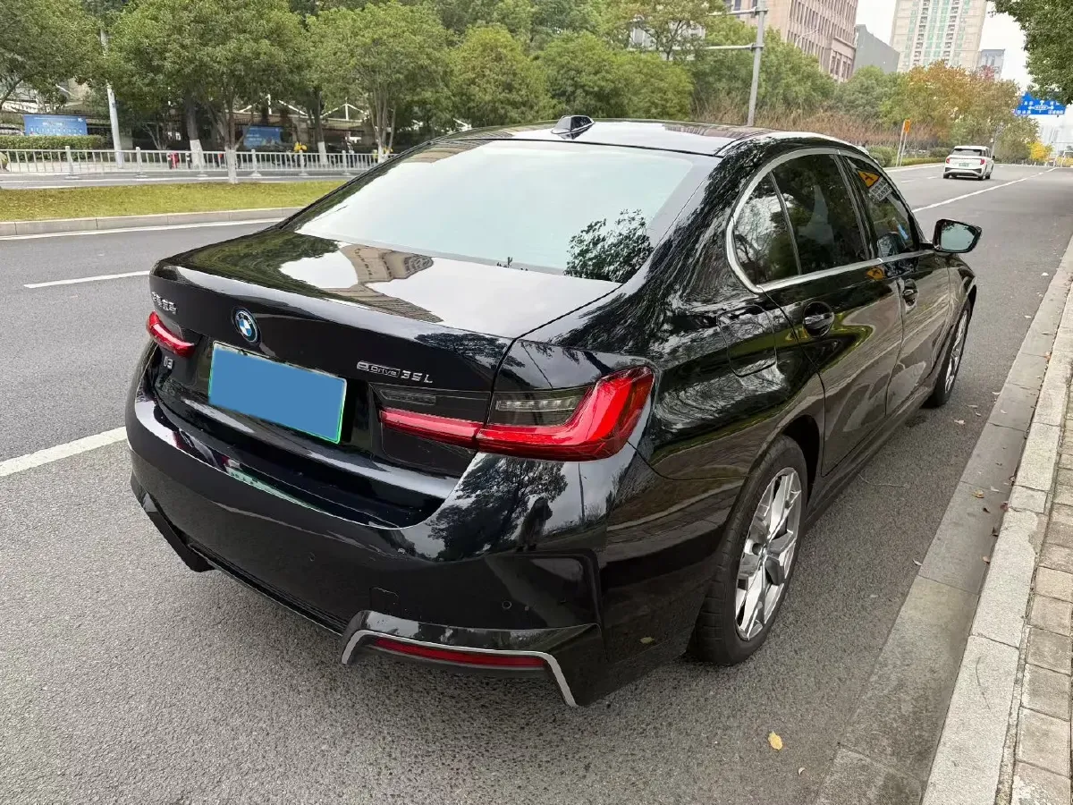 2024 BMW i3 BEV 70KWH,autocango,china used car exporter,china ev exporter,chinese used car exporter,chinese used ev exporter