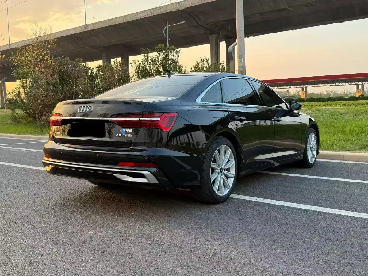2023 Audi A6L 2.0T 245HP L4 7DCT,autocango,china used car exporter,china ev exporter,chinese used car exporter,chinese used ev exporter