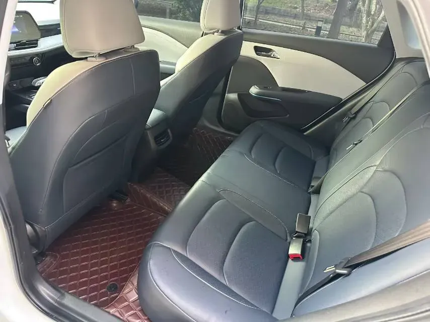 2023 Chevrolet Monza 1.5L 113HP L4 6DCT,autocango,china used car exporter,china ev exporter,chinese used car exporter,chinese used ev exporter