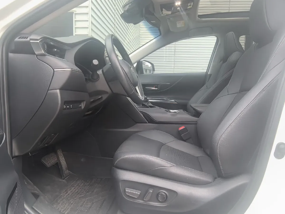 2022 Toyota Venza 2.5L 178HP L4 E-CVT Hybrid,autocango,china used car exporter,china ev exporter,chinese used car exporter,chinese used ev exporter