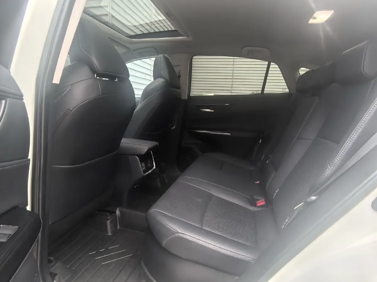 2022 Toyota Venza 2.5L 178HP L4 E-CVT Hybrid,autocango,china used car exporter,china ev exporter,chinese used car exporter,chinese used ev exporter