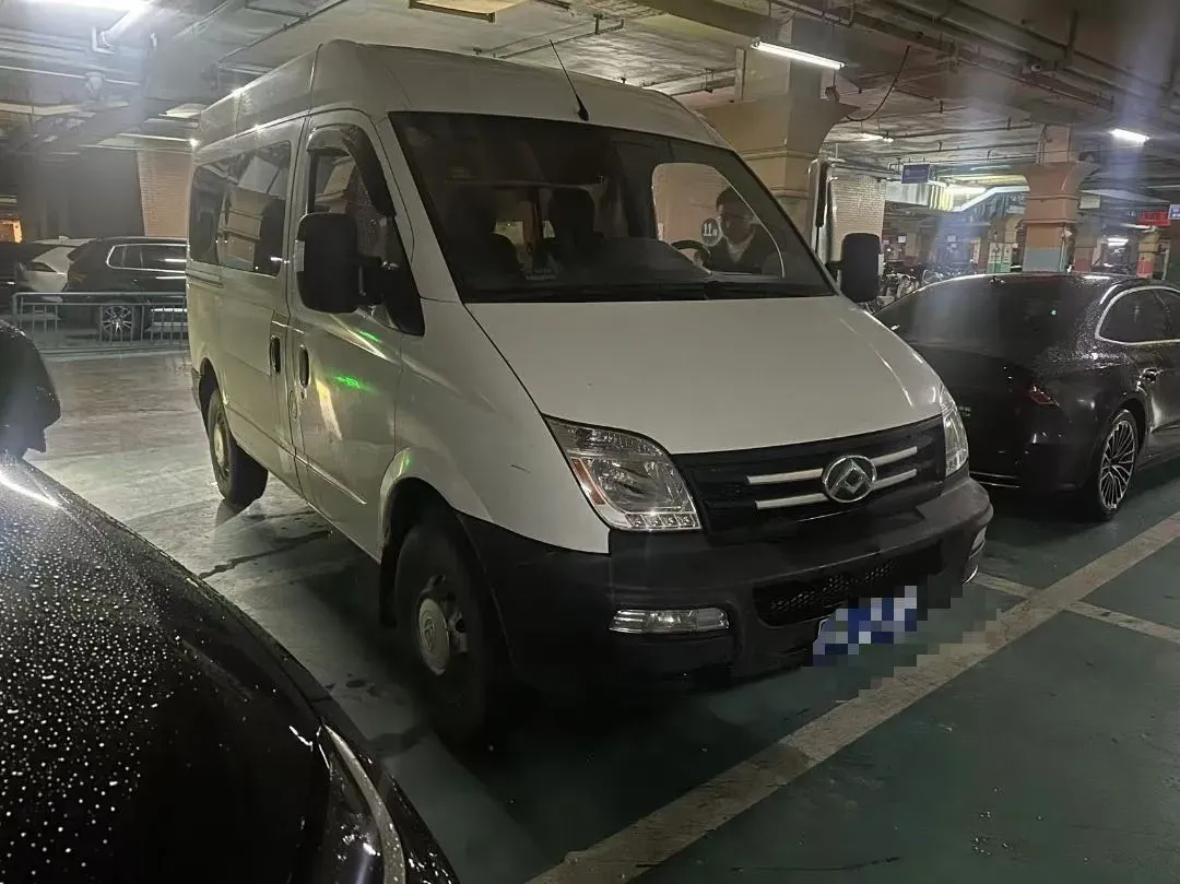 2019 MAXUS XinTu V80 2.5T 136HP L4 6MT,autocango,china used car exporter,china ev exporter,chinese used car exporter,chinese used ev exporter