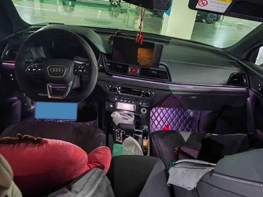 2022 Audi Q5L Sportback 2.0T 190HP L4 7DCT,autocango,china used car exporter,china ev exporter,chinese used car exporter,chinese used ev exporter