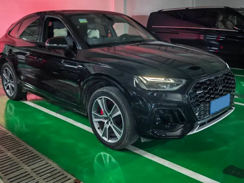 2022 Audi Q5L Sportback 2.0T 190HP L4 7DCT,autocango,china used car exporter,china ev exporter,chinese used car exporter,chinese used ev exporter