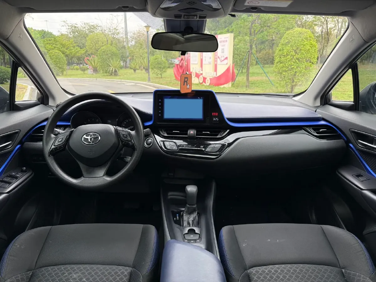 2022 Toyota C-HR 2.0L 171HP L4 CVT,autocango,china used car exporter,china ev exporter,chinese used car exporter,chinese used ev exporter