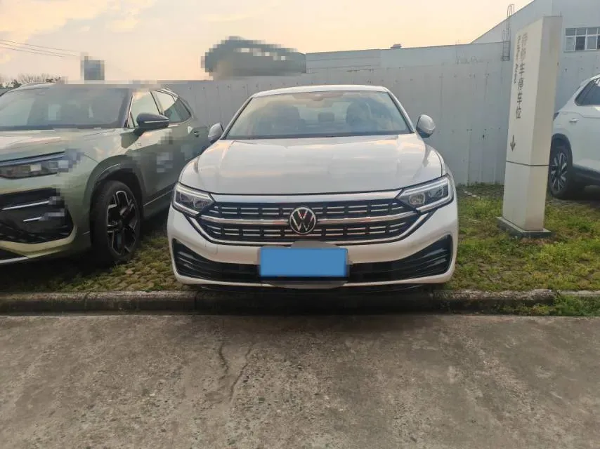 2023 Volkswagen Sagitar 1.5T 160HP L4 7DCT,autocango,china used car exporter,china ev exporter,chinese used car exporter,chinese used ev exporter