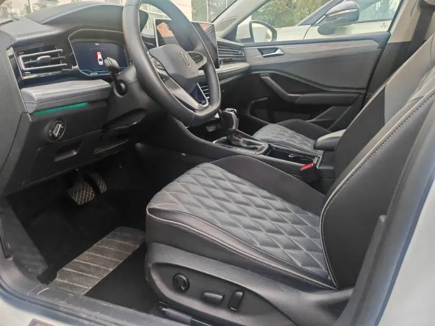 2023 Volkswagen Sagitar 1.5T 160HP L4 7DCT,autocango,china used car exporter,china ev exporter,chinese used car exporter,chinese used ev exporter