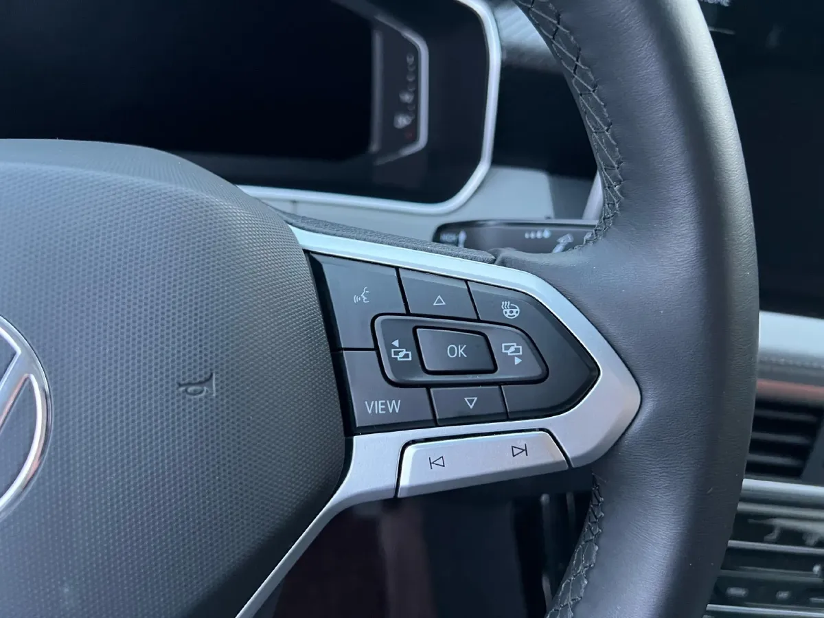 2023 Volkswagen Tayron 1.4T 150HP L4 7DCT,autocango,china used car exporter,china ev exporter,chinese used car exporter,chinese used ev exporter