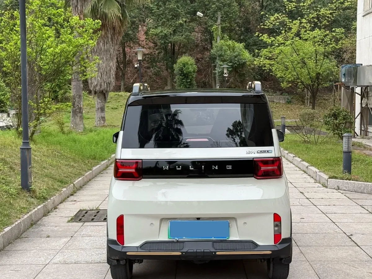 2022 WuLing HongGuang MINI EV BEV 17.3KWH,autocango,china used car exporter,china ev exporter,chinese used car exporter,chinese used ev exporter