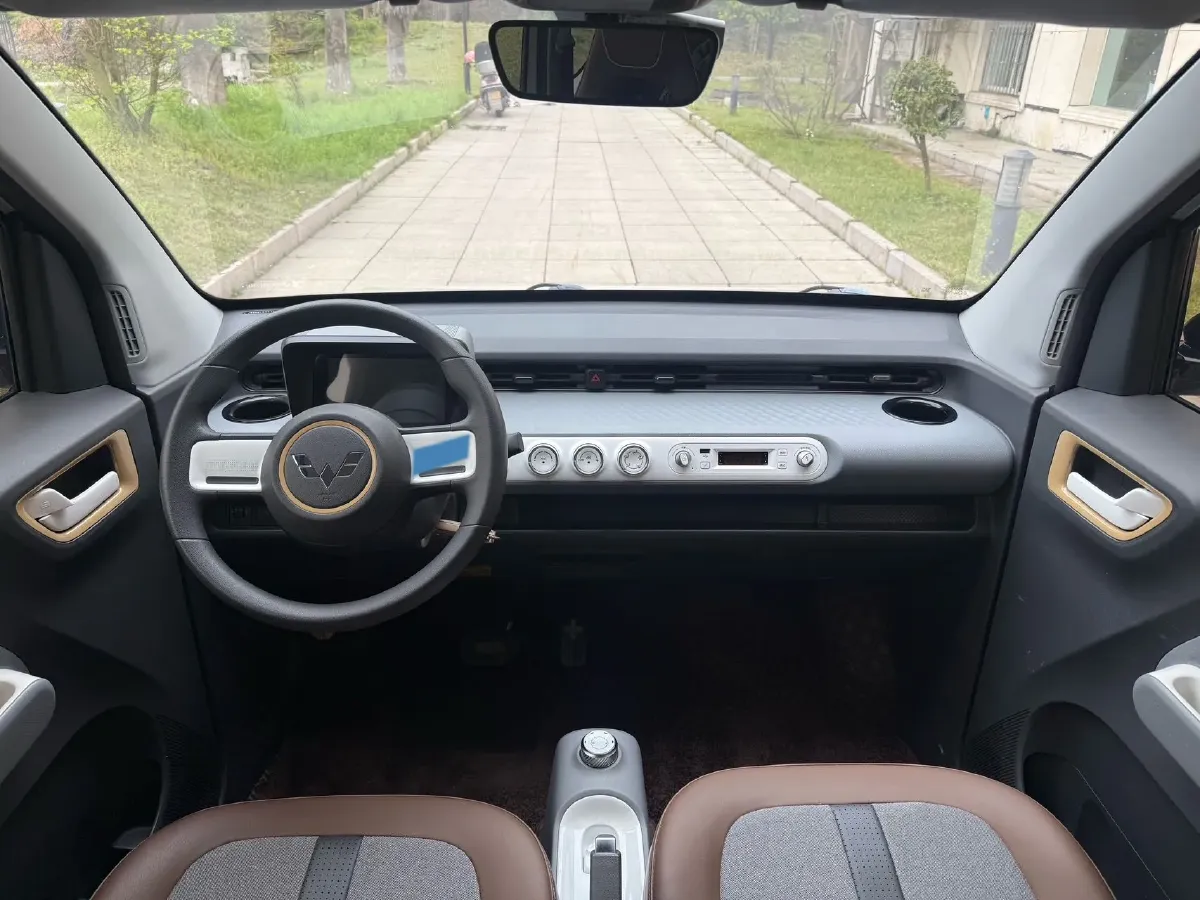 2022 WuLing HongGuang MINI EV BEV 17.3KWH,autocango,china used car exporter,china ev exporter,chinese used car exporter,chinese used ev exporter