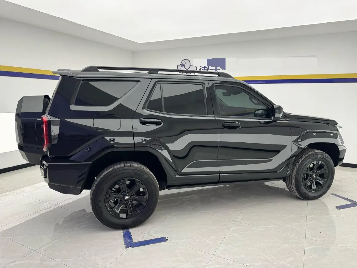 2024 Tank 400 2.0T 252HP L4 9AT PHEV 36.7/37.1KWH,autocango,china used car exporter,china ev exporter,chinese used car exporter,chinese used ev exporter