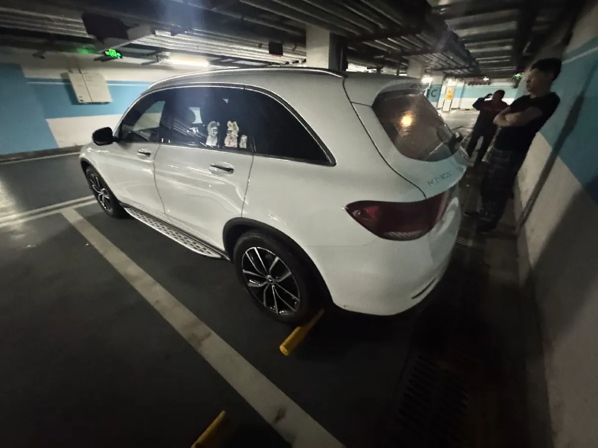 2021 Mercedes-Benz GLC Class 2.0T 258HP L4 9AT,autocango,china used car exporter,china ev exporter,chinese used car exporter,chinese used ev exporter