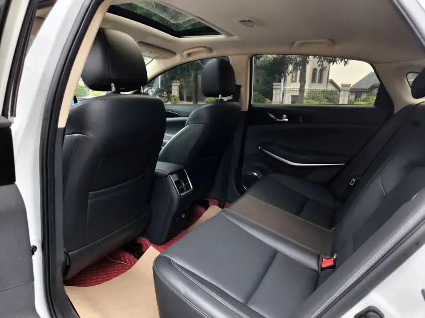 2021 ChangAn Raeton CC 1.5T 180HP L4 7DCT,autocango,china used car exporter,china ev exporter,chinese used car exporter,chinese used ev exporter