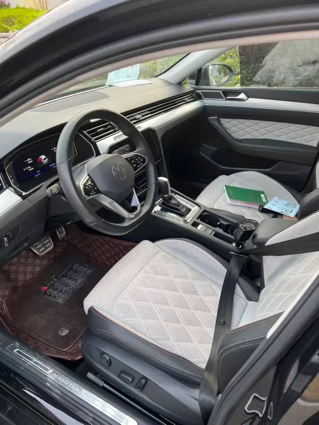 2023 Volkswagen Magotan 2.0T 186HP L4 7DCT,autocango,china used car exporter,china ev exporter,chinese used car exporter,chinese used ev exporter