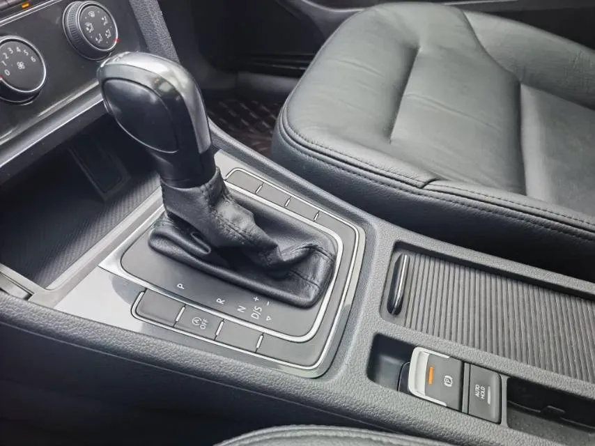 2018 Volkswagen Golf 1.4T 131HP L4 7DCT,autocango,china used car exporter,china ev exporter,chinese used car exporter,chinese used ev exporter