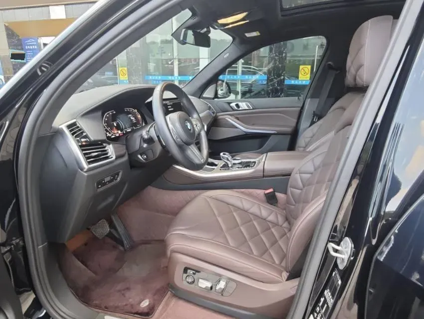 2022 BMW X5 3.0T 333HP L6 8AT,autocango,china used car exporter,china ev exporter,chinese used car exporter,chinese used ev exporter