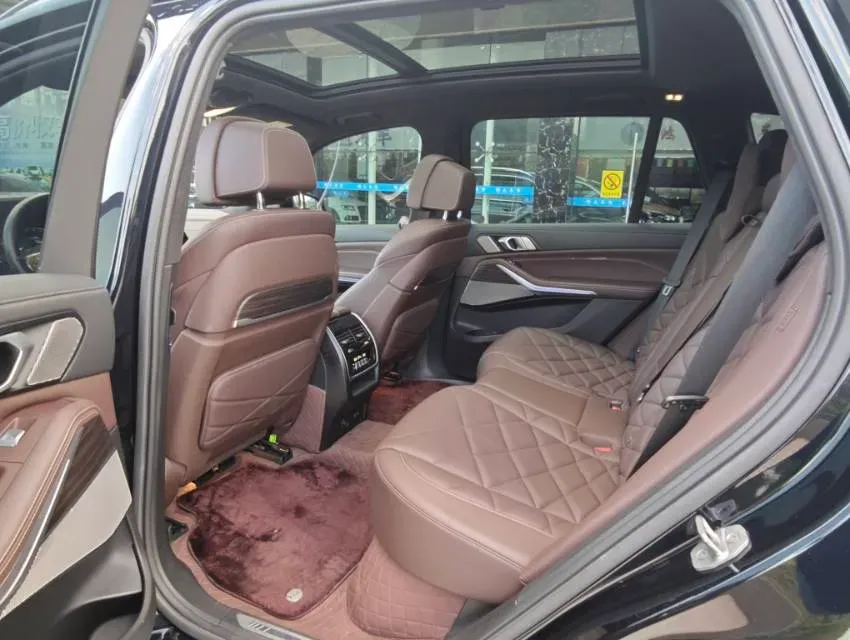 2022 BMW X5 3.0T 333HP L6 8AT,autocango,china used car exporter,china ev exporter,chinese used car exporter,chinese used ev exporter