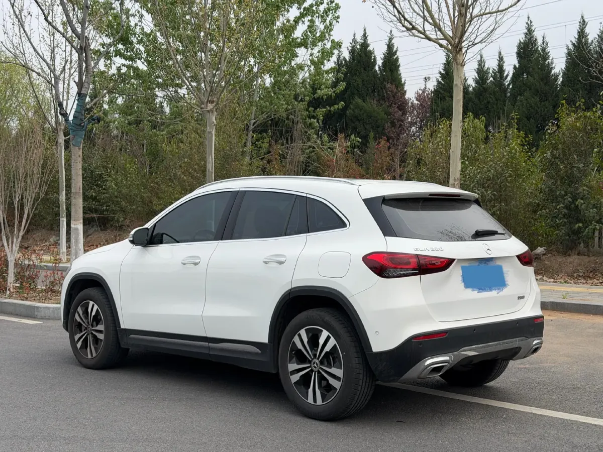 2023 Mercedes-Benz GLA Class 2.0T 190HP L4 8DCT,autocango,china used car exporter,china ev exporter,chinese used car exporter,chinese used ev exporter