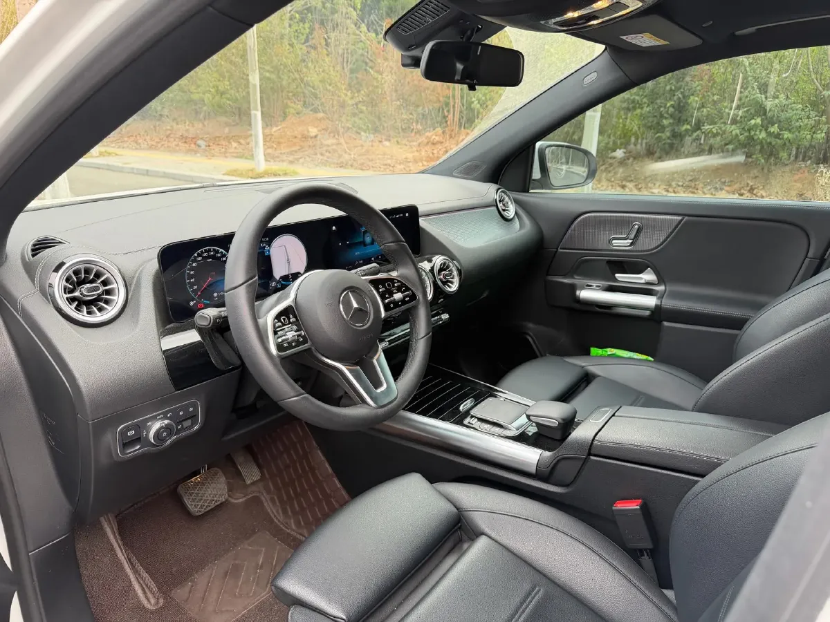 2023 Mercedes-Benz GLA Class 2.0T 190HP L4 8DCT,autocango,china used car exporter,china ev exporter,chinese used car exporter,chinese used ev exporter