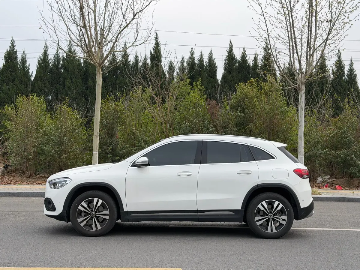 2023 Mercedes-Benz GLA Class 2.0T 190HP L4 8DCT,autocango,china used car exporter,china ev exporter,chinese used car exporter,chinese used ev exporter