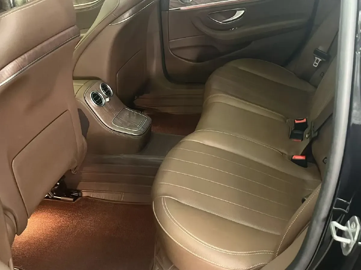 2021 Mercedes-Benz E Class 2.0T 258HP L4 9AT,autocango,china used car exporter,china ev exporter,chinese used car exporter,chinese used ev exporter