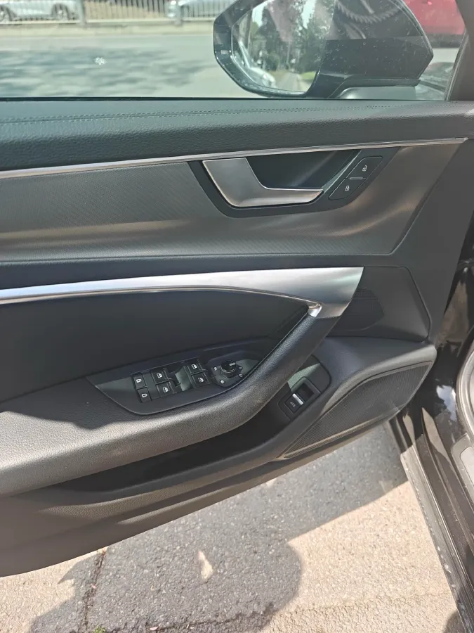 2019 Audi A6L 2.0T 190HP L4 7DCT,autocango,china used car exporter,china ev exporter,chinese used car exporter,chinese used ev exporter