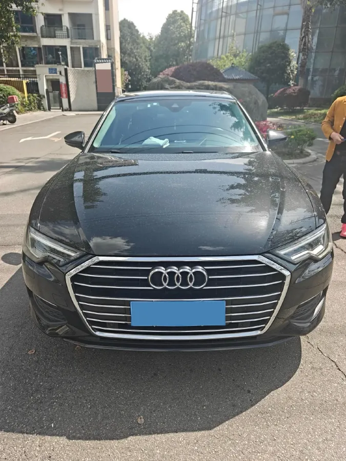 2019 Audi A6L 2.0T 190HP L4 7DCT,autocango,china used car exporter,china ev exporter,chinese used car exporter,chinese used ev exporter