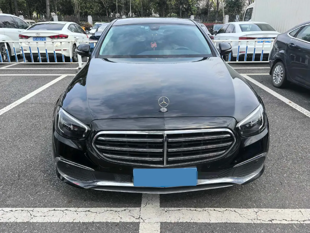 2022 Mercedes-Benz E Class 2.0T 197HP L4 9AT,autocango,china used car exporter,china ev exporter,chinese used car exporter,chinese used ev exporter