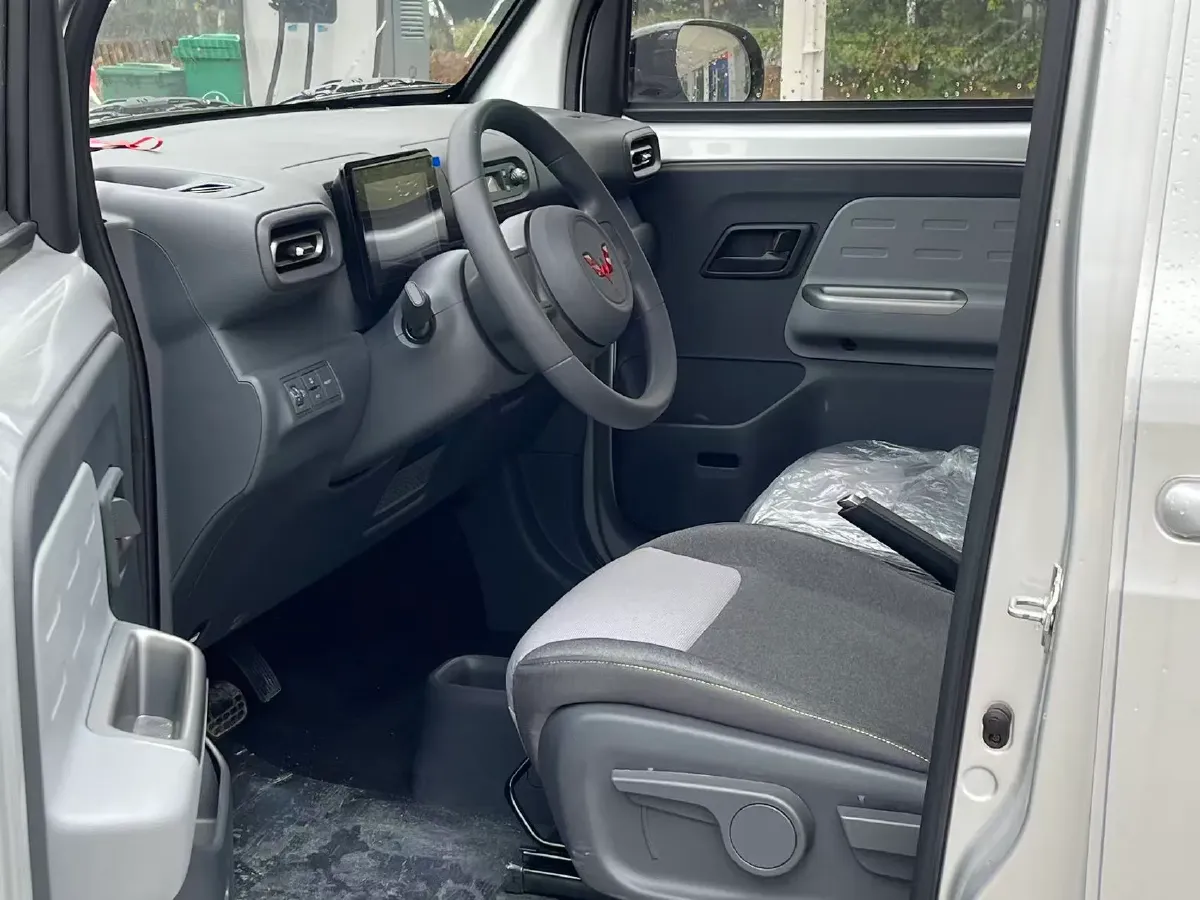2025 WuLing ZhiGuang BEV,autocango,china used car exporter,china ev exporter,chinese used car exporter,chinese used ev exporter