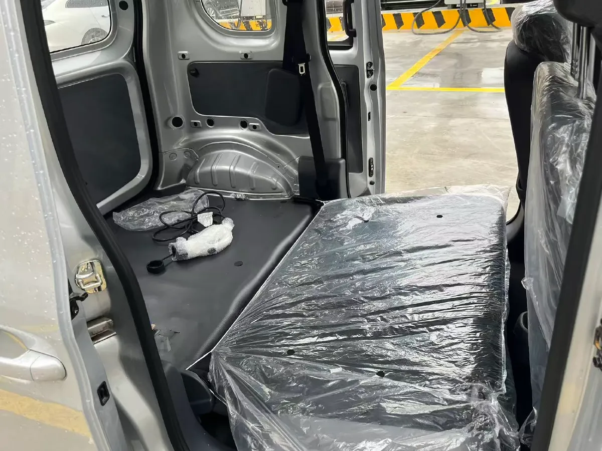 2025 WuLing ZhiGuang BEV,autocango,china used car exporter,china ev exporter,chinese used car exporter,chinese used ev exporter